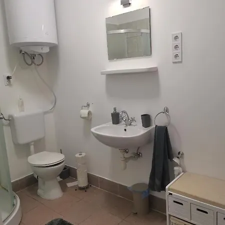 Pili Liget Apartmanház *