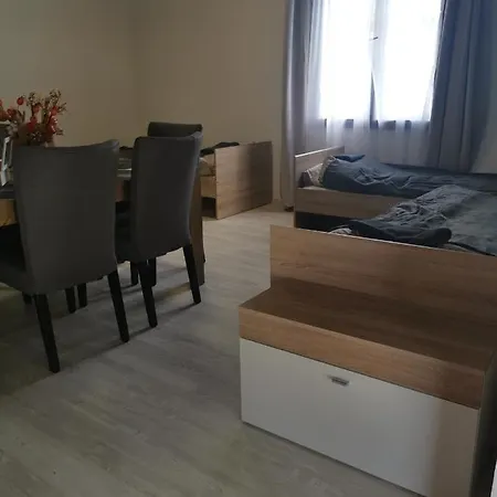 Pili Liget Apartmanház Esztergalyhorvati